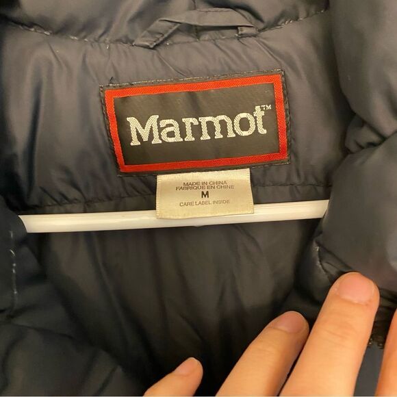 MARMOT GOOSE DOWN Duvet black nylon mens puffer vest 5630 mens Medium/XL womans - Picture 9 of 13